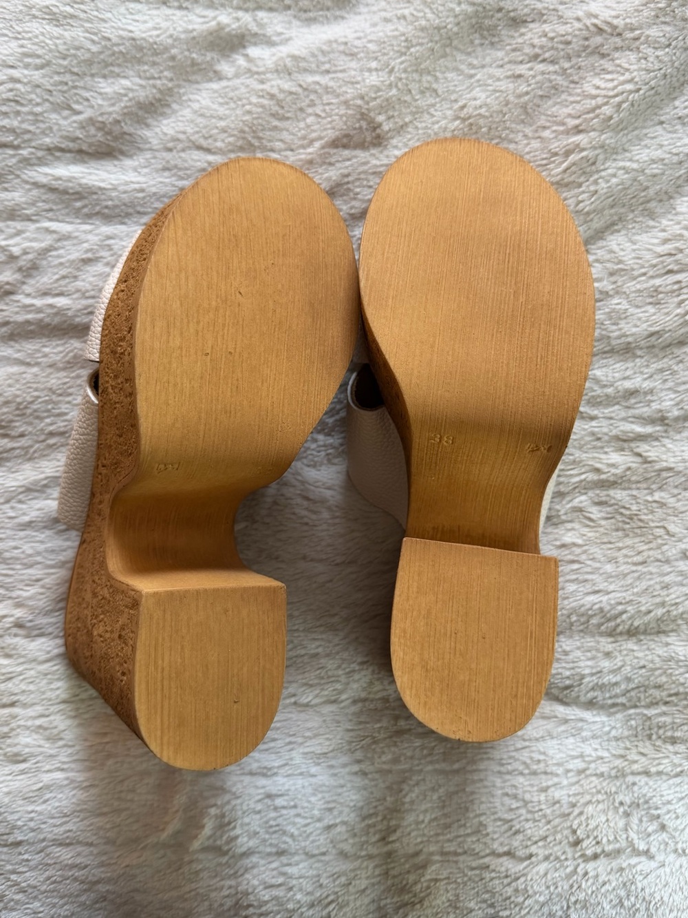 NWOT Steve Madden Platform Sandals - Picture 3 of 3